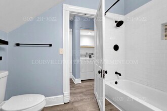 1325 Hepburn Ave in Louisville, KY - Building Photo - Building Photo