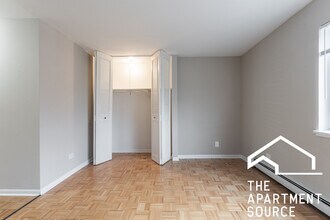 663 W Grace St in Chicago, IL - Building Photo - Building Photo
