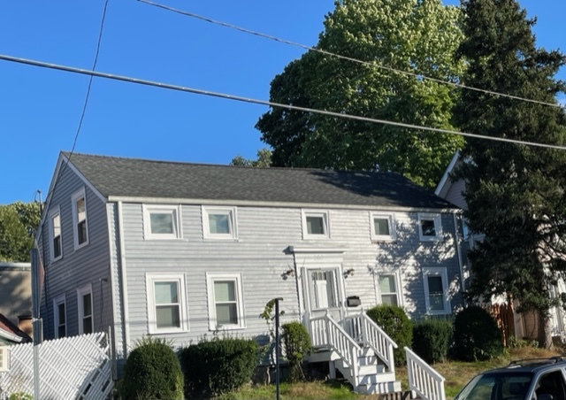 562 Lincoln Ave in Saugus, MA - Building Photo