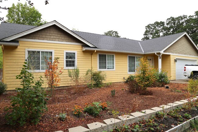 property at 521 N 12th St