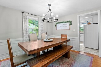 38 Barry Ln in Simsbury, CT - Building Photo - Building Photo