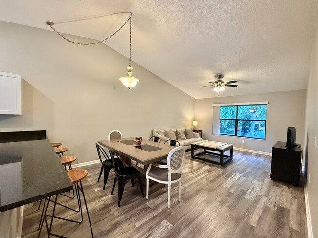 12969 Pennypacker Trail in Wellington, FL - Building Photo - Building Photo