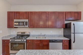 358 Meridian St in Boston, MA - Building Photo - Building Photo