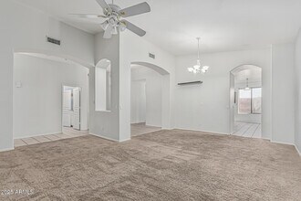 408 N Falcon Ct in Gilbert, AZ - Building Photo - Building Photo
