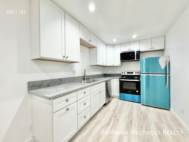 property at 1121 Kings Rd