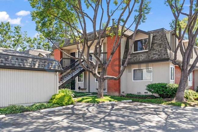 3272 Shadow Park Pl