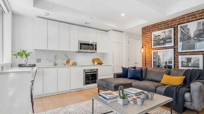 182 Nevins St, Unit 3 in Brooklyn, NY - Building Photo - Building Photo