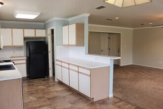 347 Stone Hill Dr in Brenham, TX - Building Photo - Building Photo
