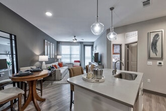 Vintage Century Farms Apartments in Antioch, TN - Foto de edificio - Building Photo