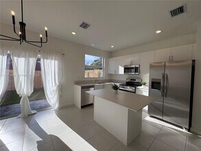 27700 SW 156th Ave in Homestead, FL - Building Photo - Building Photo