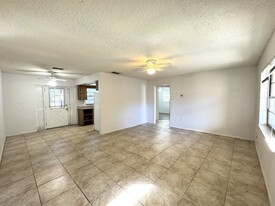 2306 Bryan St in Kissimmee, FL - Building Photo - Building Photo