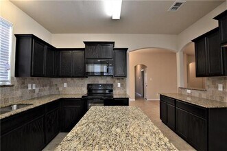 717 Jennie Marie Cir in Ferris, TX - Building Photo - Building Photo