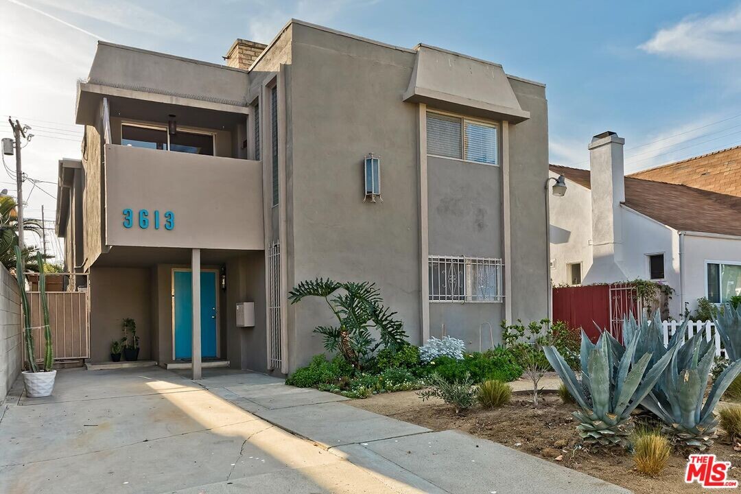 3613 Veteran Ave in Los Angeles, CA - Building Photo