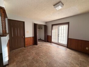 2108 E 14th St in Russellville, AR - Building Photo - Building Photo