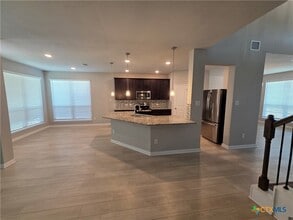 10001 Kensley Rose Dr in Killeen, TX - Foto de edificio - Building Photo