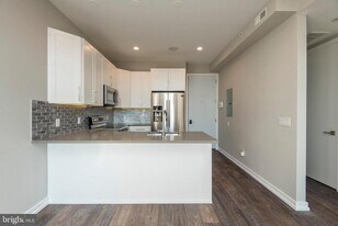 1340 S 13th St in Philadelphia, PA - Building Photo