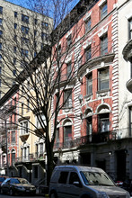 317 W 100th St in New York, NY - Building Photo - Building Photo