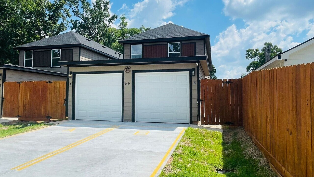 8414 Sandra St in Houston, TX - Building Photo