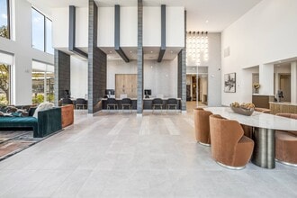 The Margaret at Riverfront in Dallas, TX - Foto de edificio - Building Photo