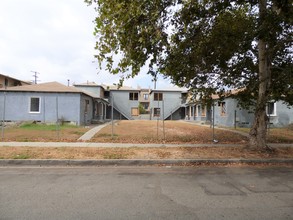 10619 Whipple St in Toluca Lake, CA - Building Photo - Building Photo