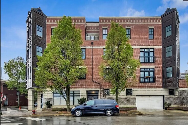 2505 W George St, Unit 2 in Chicago, IL - Foto de edificio