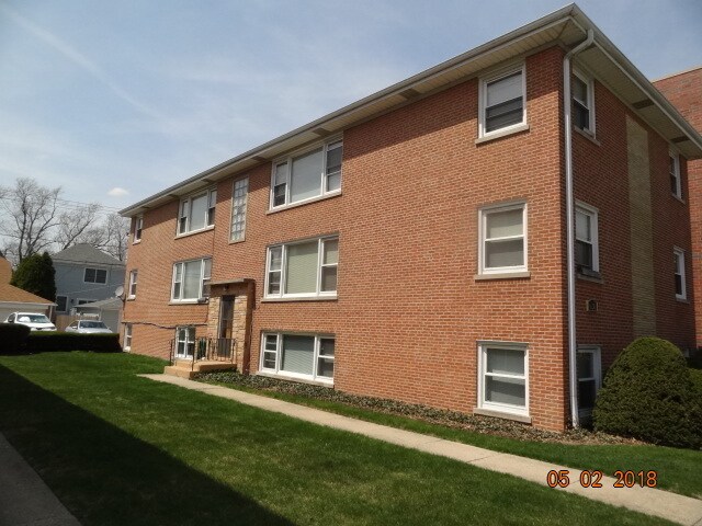 6636 N Harlem Ave in Chicago, IL - Building Photo