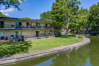 Pirate Island Apartments in Monona, WI - Building Photo - Building Photo