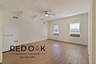 400 S Kenmore Ave in Los Angeles, CA - Building Photo