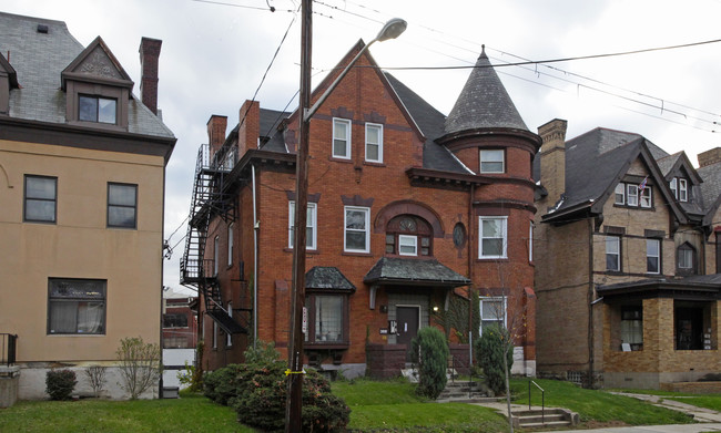 359 S Negley Ave in Pittsburgh, PA - Building Photo - Building Photo