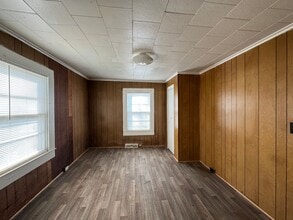 615 W Davidson Ave in Gastonia, NC - Foto de edificio - Building Photo