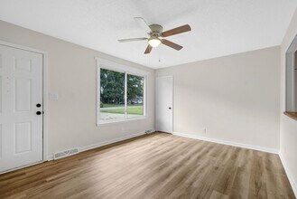 176 Taft Dr in Clarksville, TN - Building Photo - Building Photo