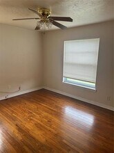 2317 Brooks St in Garland, TX - Foto de edificio - Building Photo