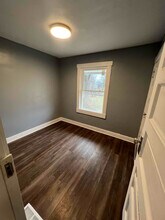 929 5 Oaks Ave in Dayton, OH - Building Photo - Building Photo