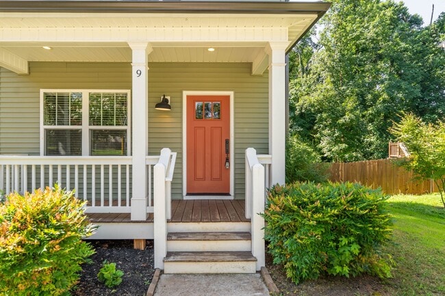 9 Rodney Ave in Greenville, SC - Building Photo - Building Photo