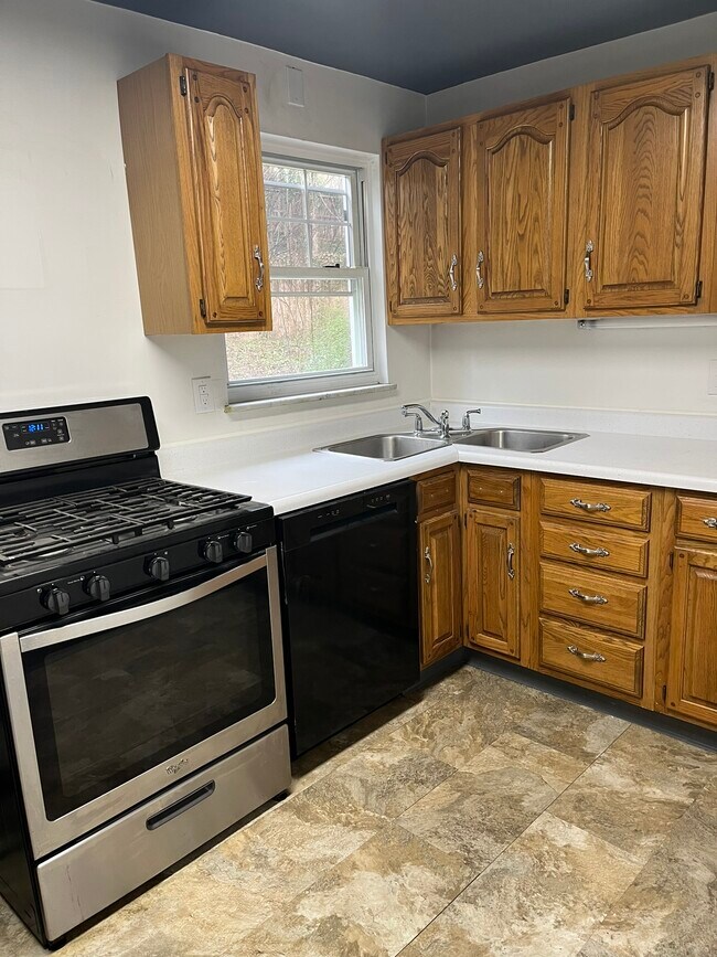1606 Ardmore Blvd in Pittsburgh, PA - Building Photo - Building Photo