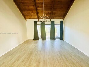 33 Deer Creek Rd in Deerfield Beach, FL - Building Photo - Building Photo