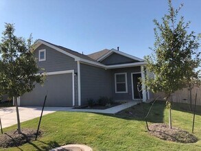 3300 Lodgepole Dr in Austin, TX - Building Photo - Building Photo