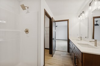 18061 Walnut Circle in Big Lake, MN - Building Photo - Building Photo