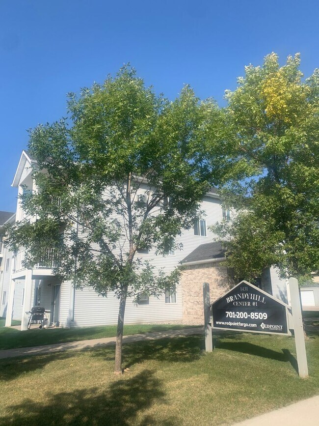 Brandy Center Apartments in Fargo, ND - Building Photo - Building Photo