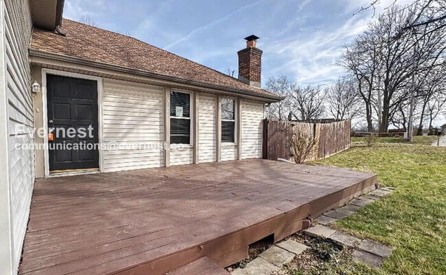 6121 N Baltimore Ave in Gladstone, MO - Building Photo - Building Photo