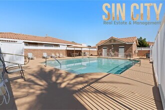 2854 W Agate Ave in Las Vegas, NV - Building Photo - Building Photo