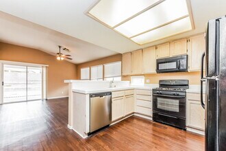 5116 Brookmere Dr in Las Vegas, NV - Building Photo - Building Photo