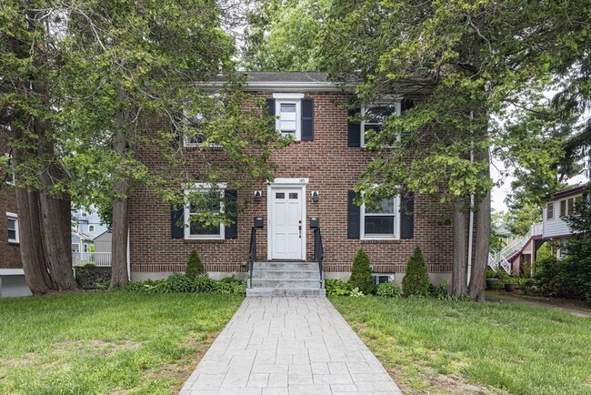 147 Lowell Ave in Newton, MA - Building Photo - Building Photo