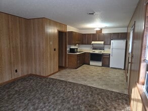 1060 Union St, Unit #3 in Kingsport, TN - Foto de edificio - Building Photo