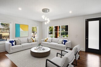 564 Parkway Dr NE in Atlanta, GA - Building Photo - Building Photo