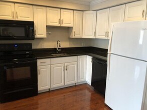 915 Edgell Rd in Framingham, MA - Building Photo - Building Photo