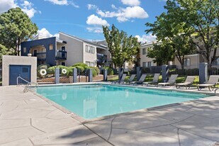 Vista Del Sol Apartments in Albuquerque, NM - Building Photo