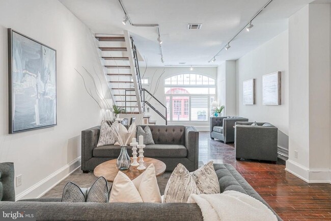 1714 Rittenhouse Square in Philadelphia, PA - Building Photo - Building Photo