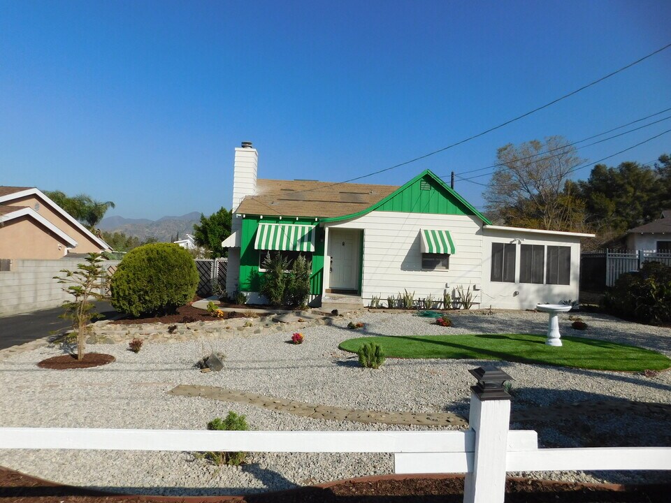 13659 Polk St in Los Angeles, CA - Building Photo