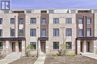 98 Bartley Dr in Toronto, ON - Building Photo